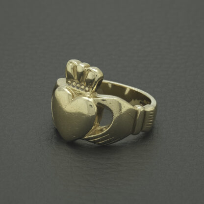 9ct Yellow Gold Claddagh Ring - Image 2