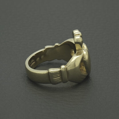 9ct Yellow Gold Claddagh Ring - Image 3