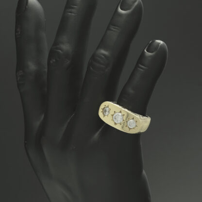 9ct Yellow Gold Gemstone 3 Stone Ring - Image 4