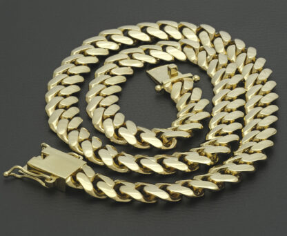 18ct Yellow Gold Cuban Chain 28.5'' 16mm - Image 2