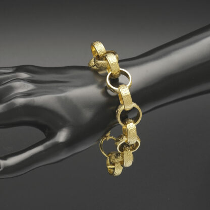 9ct Yellow Gold Patterned Belcher Bracelet 8.5" 18mm - Image 4