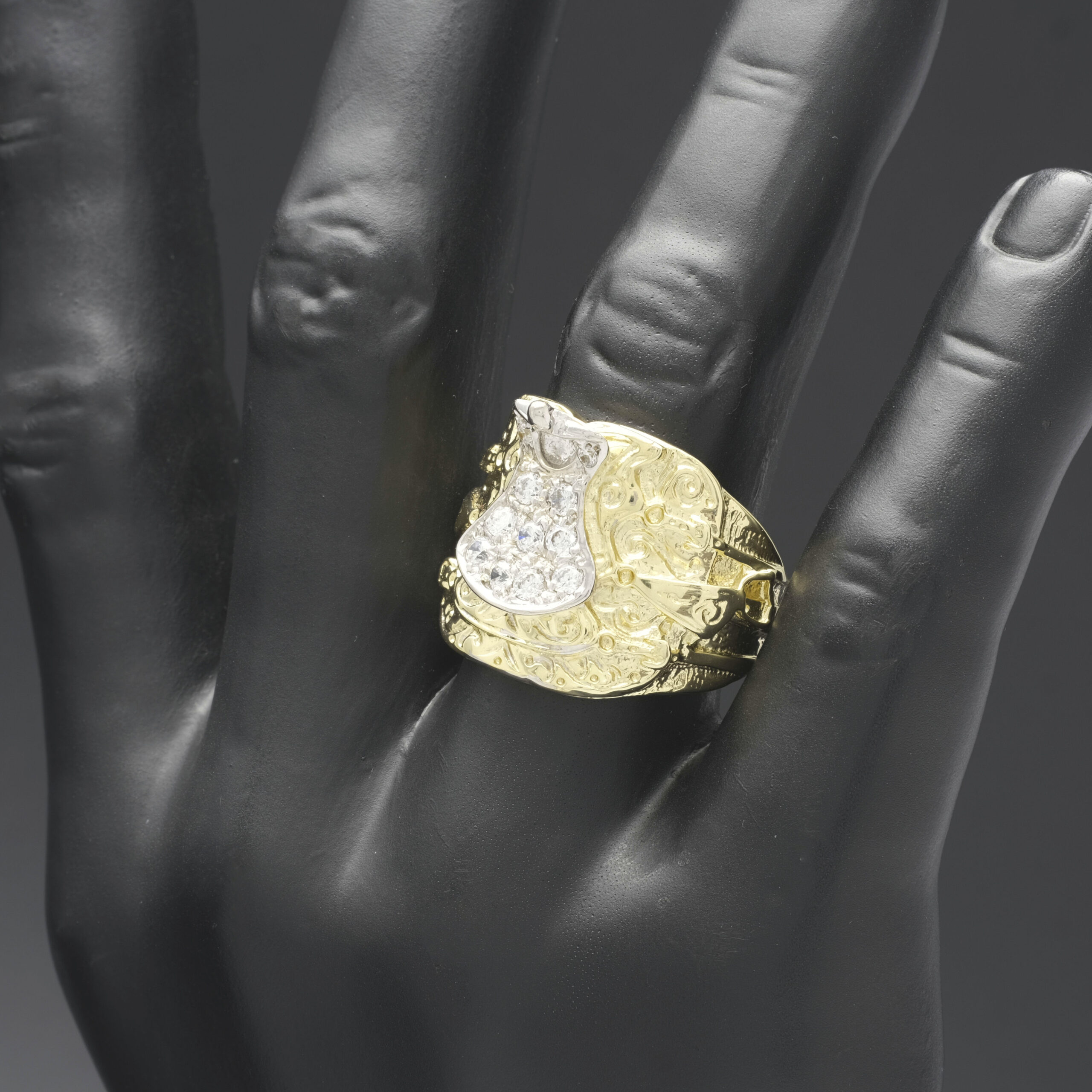 9ct Yellow Gold Gemstone Saddle Ring - Image 2