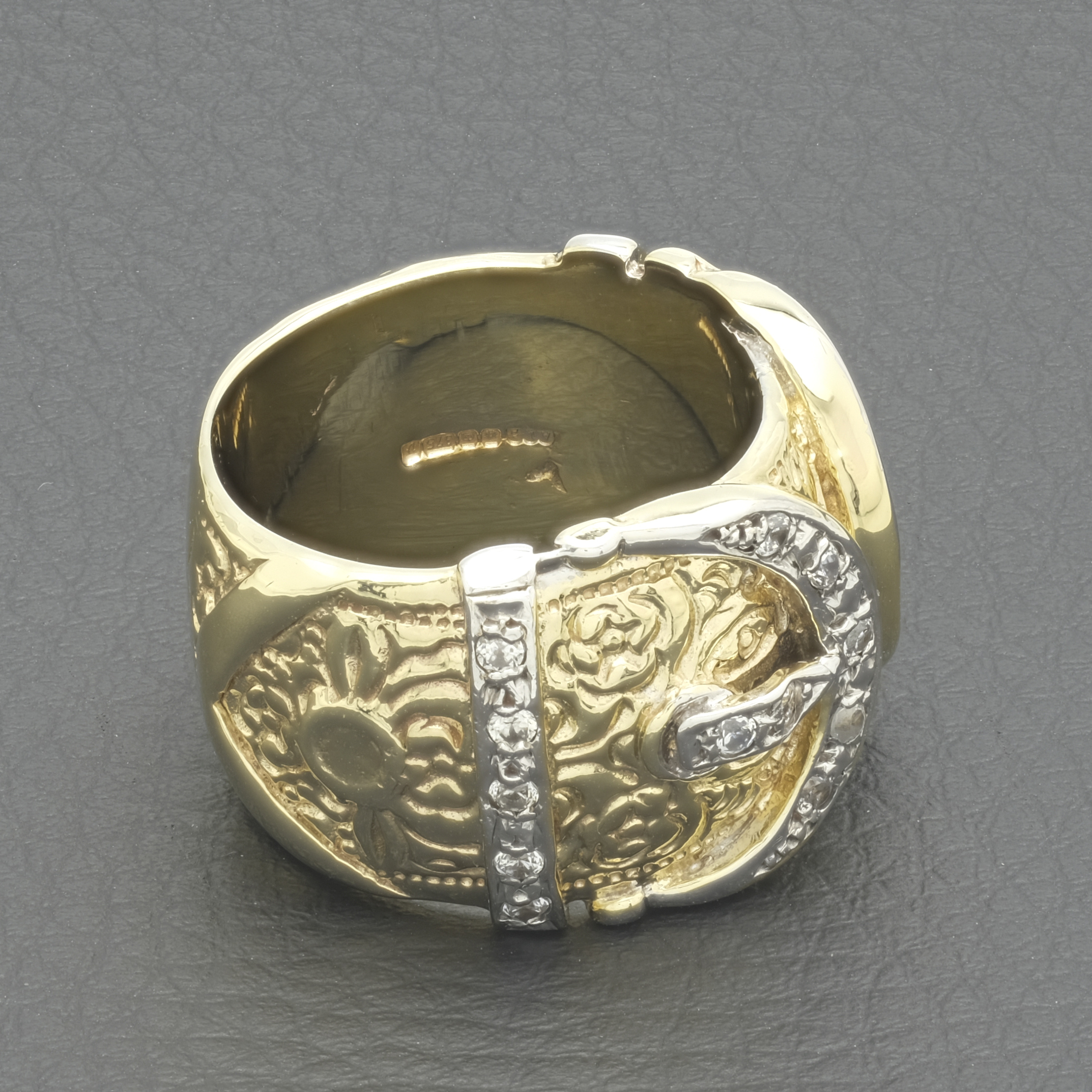 9ct Yellow Gold Gemstone Buckle Ring - Image 3