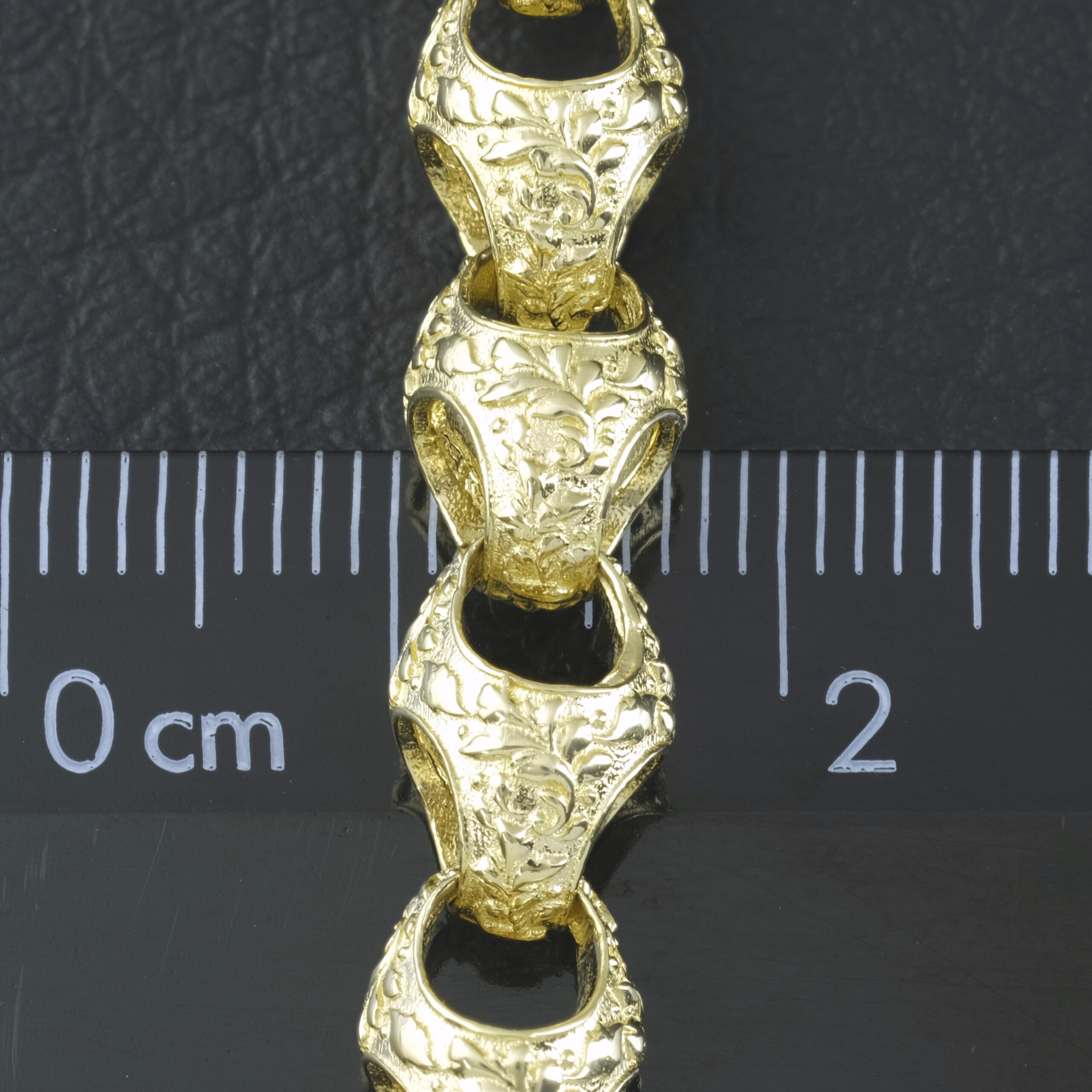 9ct Yellow Gold Acorn Bracelet 7.5" 7.5mm - Image 4