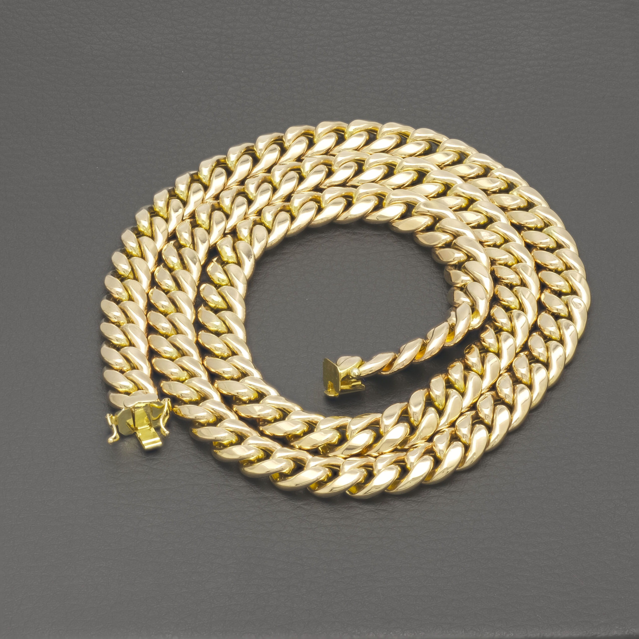 10ct Yellow Gold Curb Chain 28'' 10.5mm - Image 2