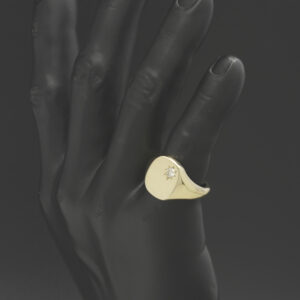 9ct Yellow Gold 0.10ct Diamond Signet Ring