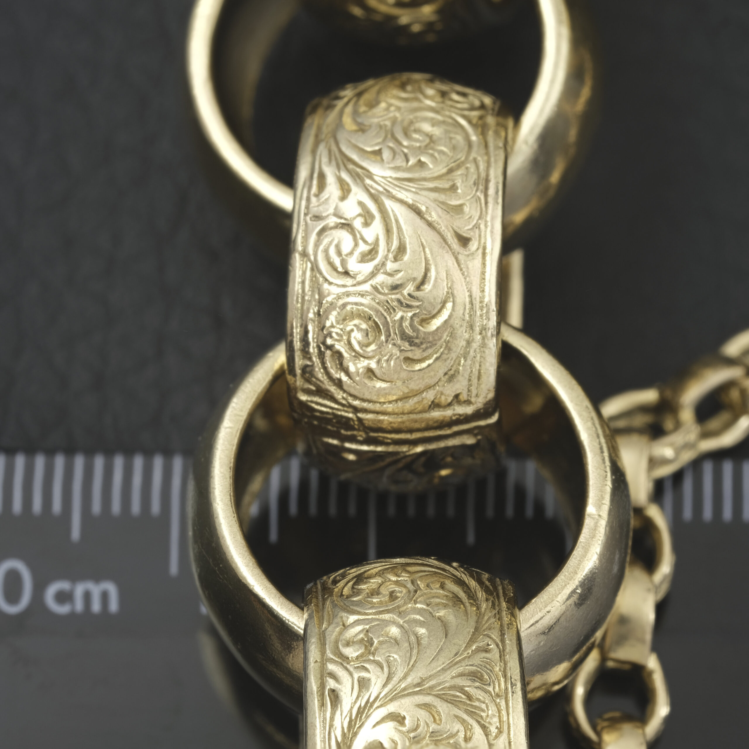9ct Yellow Gold Patterned Belcher Bracelet 10″ 22mm - Image 2