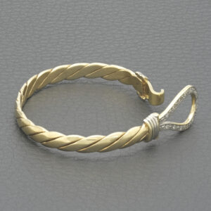 9ct Yellow Gold Diamond Loop Bangle