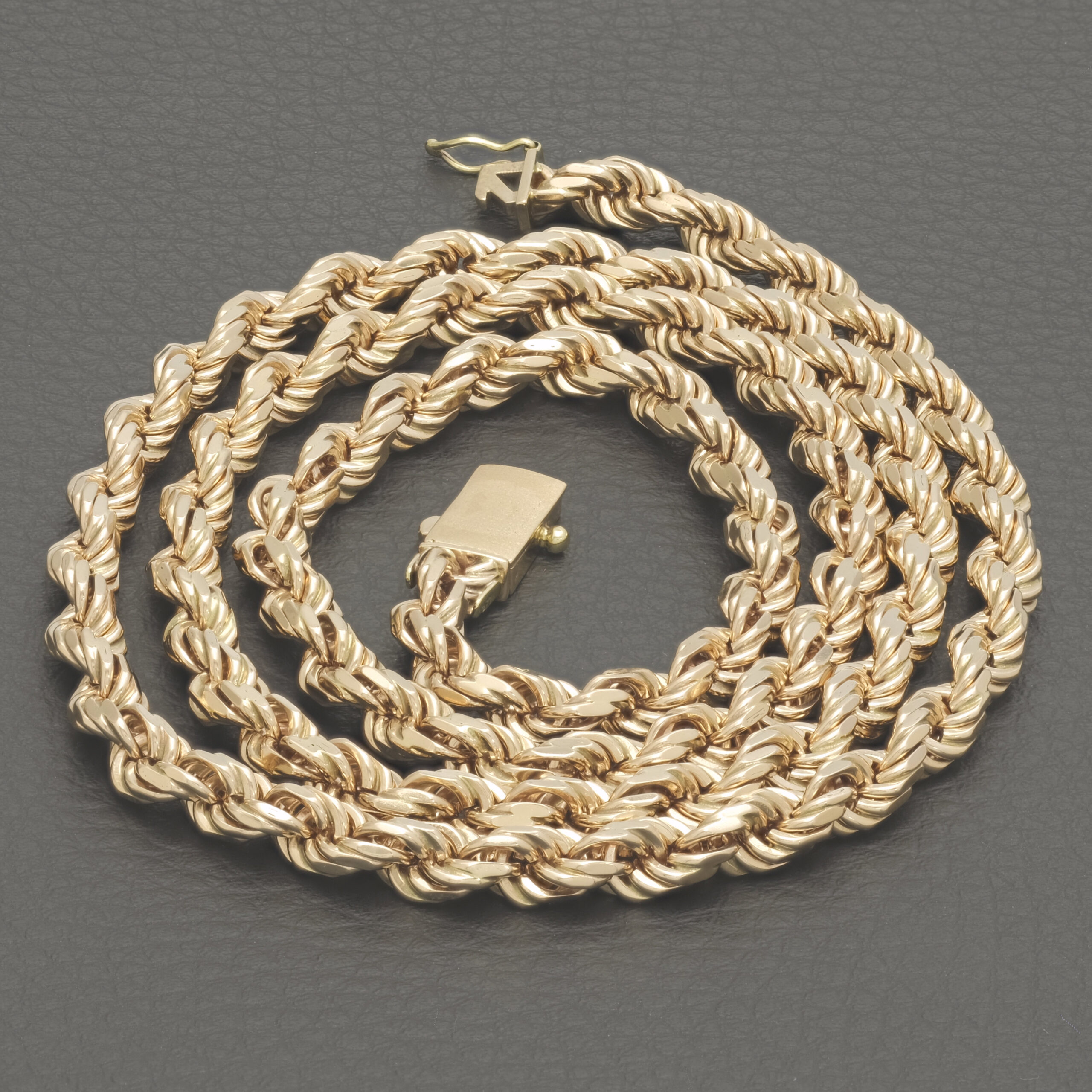 9ct Rose Gold Diamond Cut Rope Chain 28" 5.5mm - Image 4