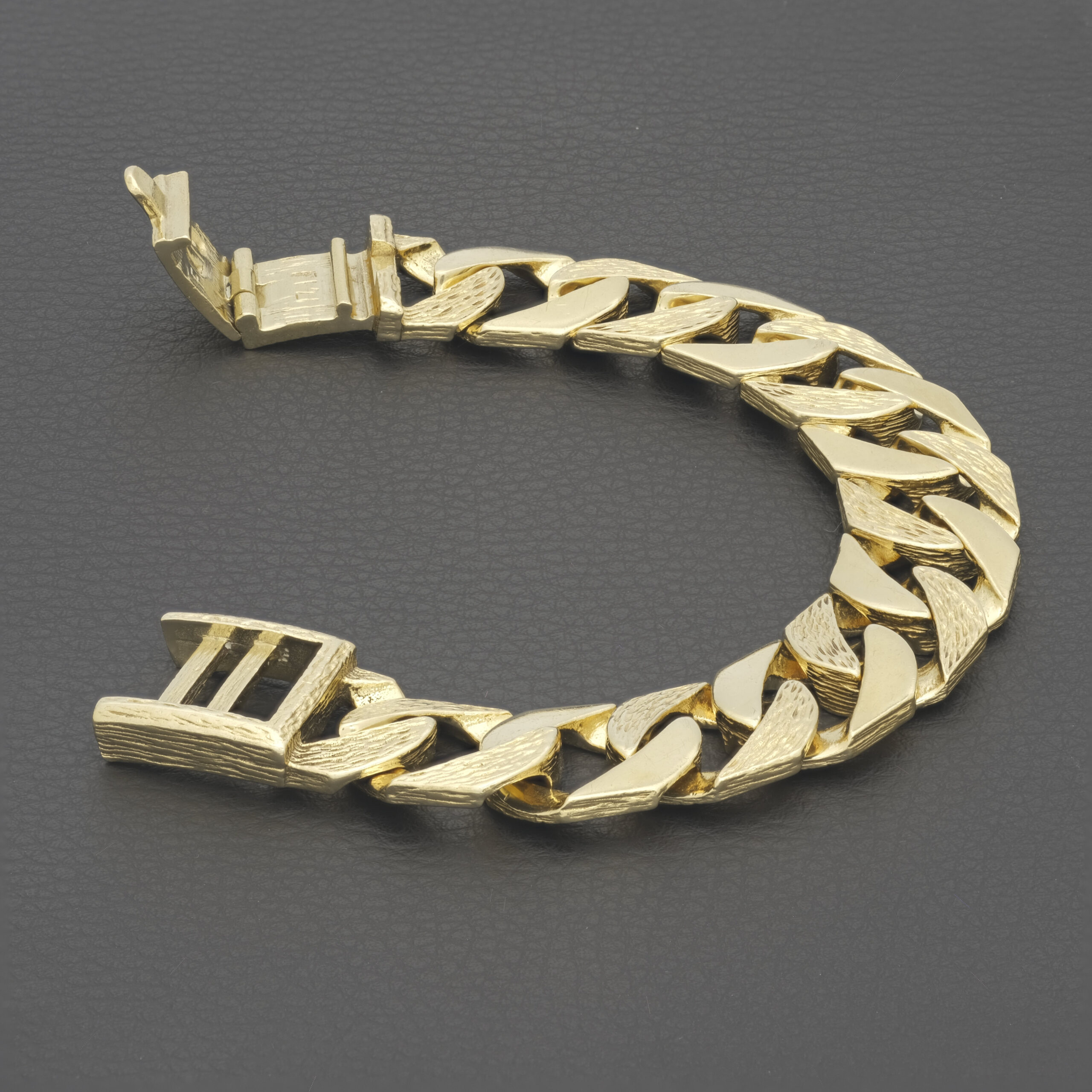 9ct Yellow Gold Cuban Bracelet 8.5" 20.5mm - Image 2