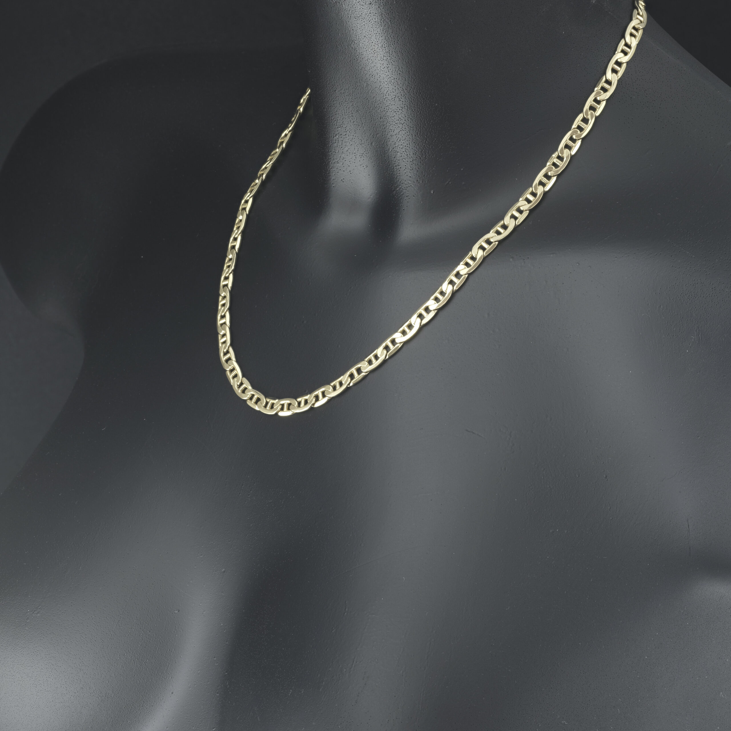 9ct Yellow Gold Marina Chain 18" 5.5mm - Image 4