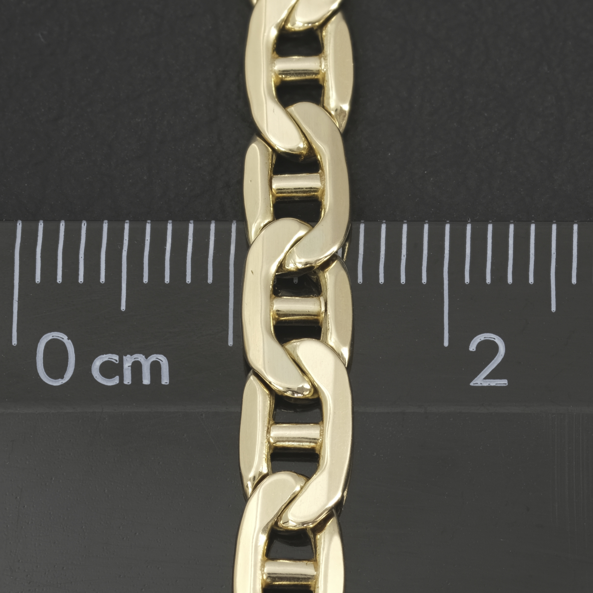 9ct Yellow Gold Marina Chain 18" 5.5mm - Image 3