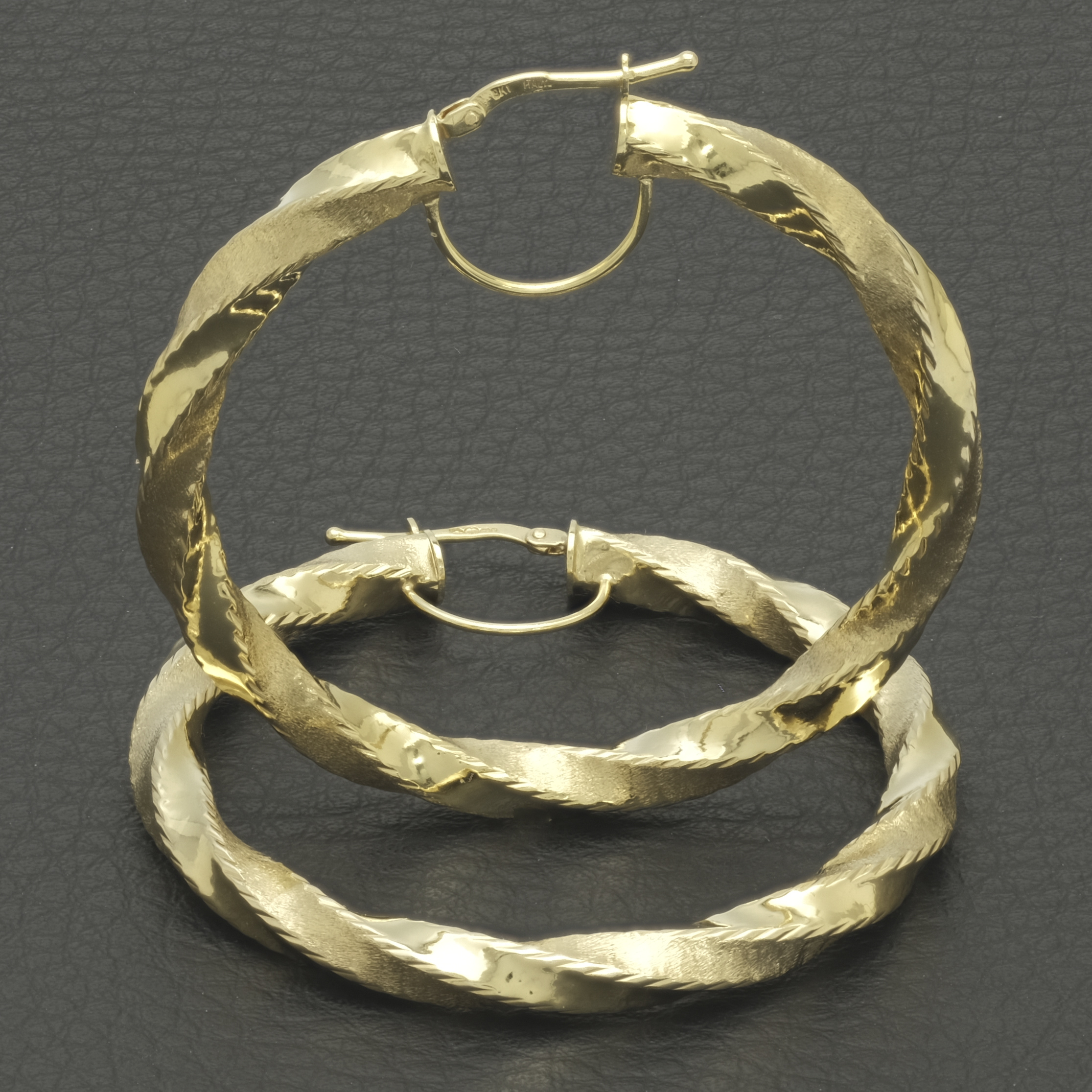 9ct Yellow Gold Twist Hoop Earrings - Image 4