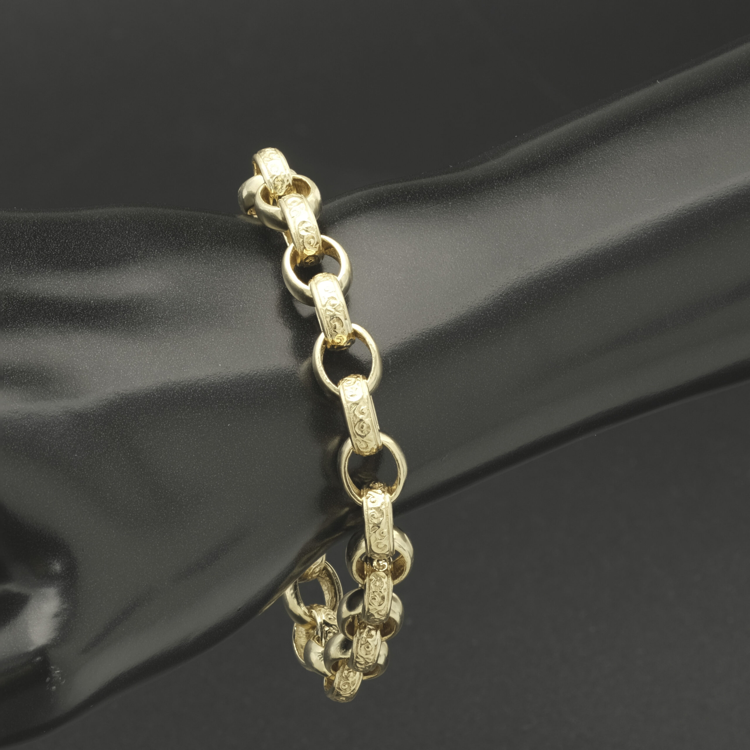 9ct Yellow Gold Patterned Belcher Bracelet 7.5" 9mm - Image 3