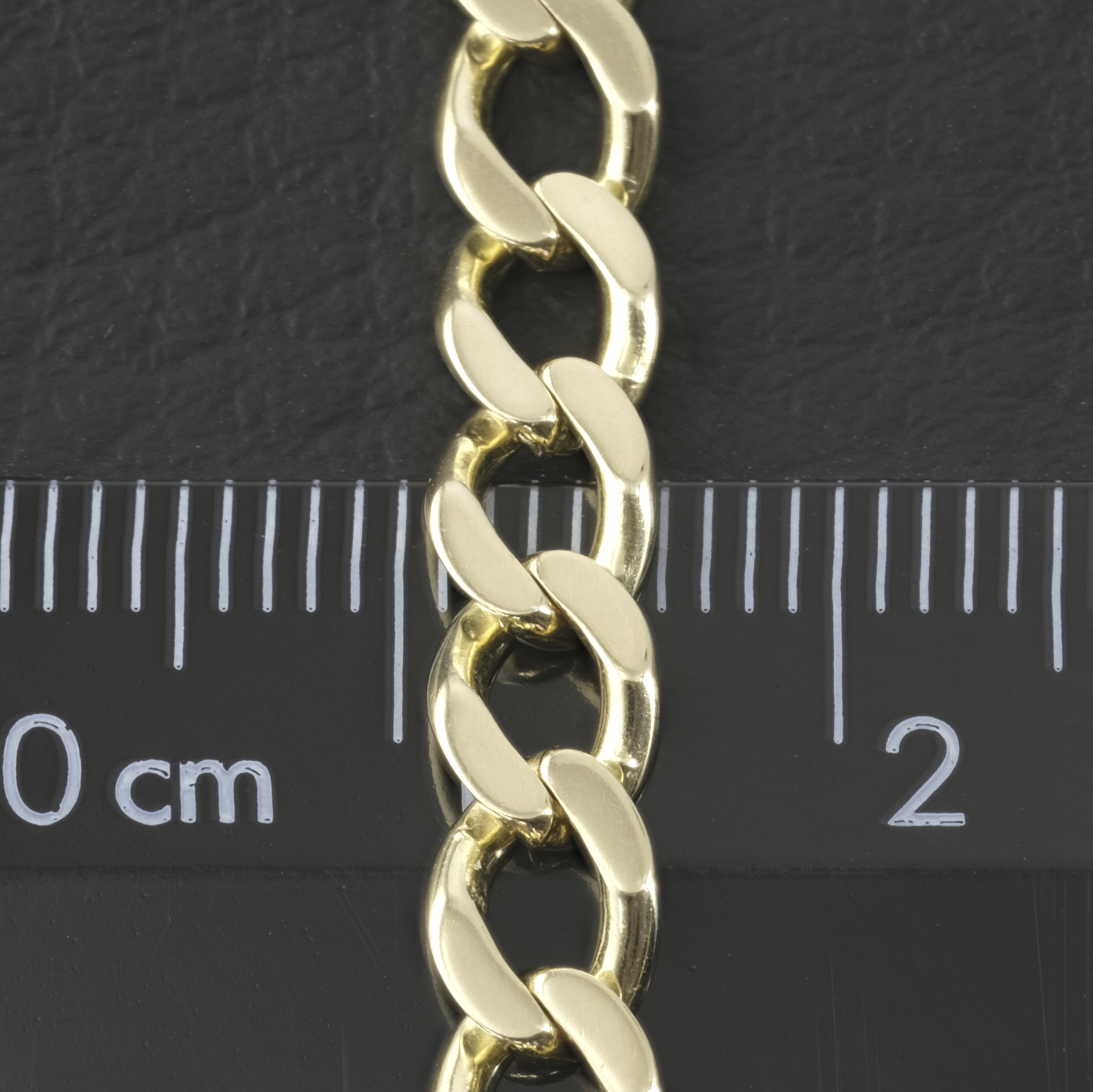 9ct Yellow Gold Curb Chain 22" 5.5mm - Image 3