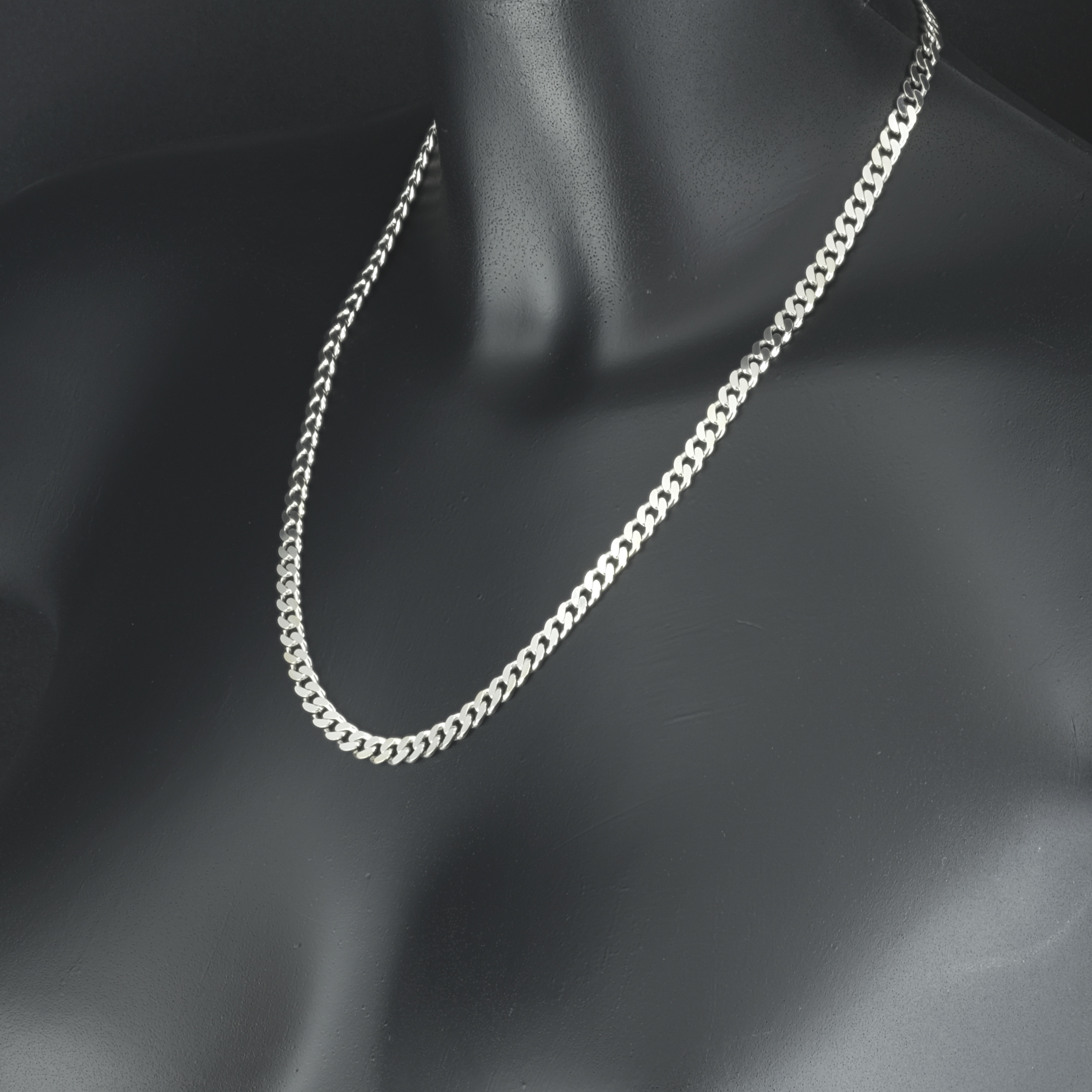 9ct White Gold Curb Chain 20" 5.5mm - Image 3