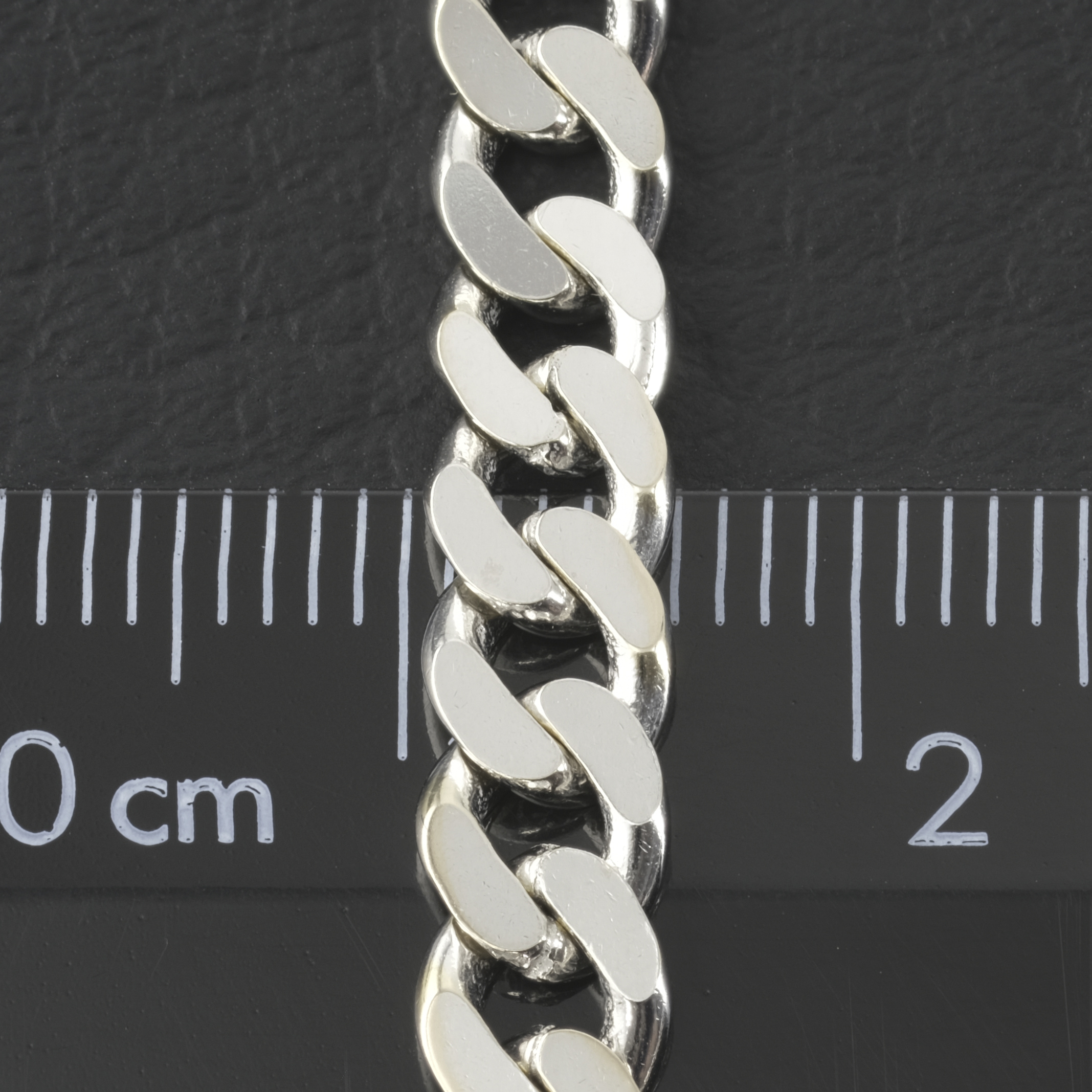 9ct White Gold Curb Chain 20" 5.5mm - Image 5