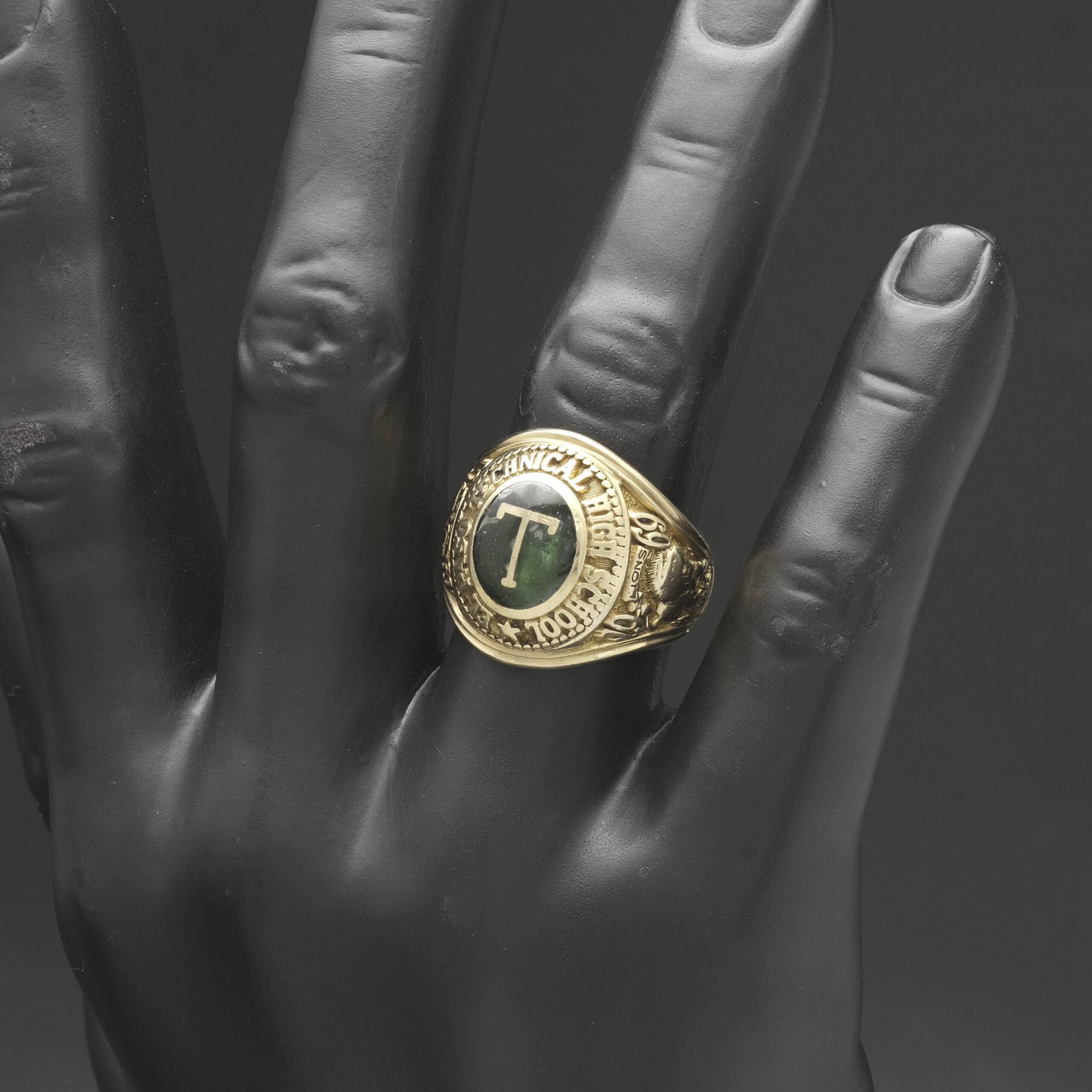 10ct Yellow Gold College Ring - Image 3