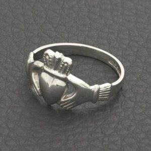 10ct White Gold Claddagh Ring