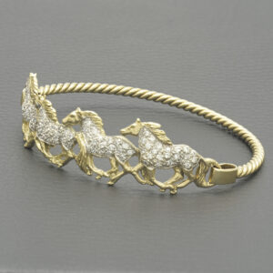 9ct Yellow Gold 4 Horse Twist Gemstone Loop Bangle