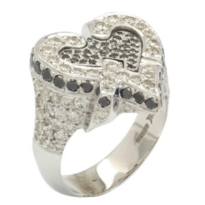 9ct White Gold 0.50ct Diamond & Black Diamond Heart Signet Ring
