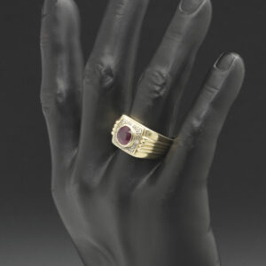 9ct Yellow Gold 0.05ct Diamond & Ruby Signet Ring