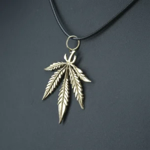 9ct Yellow Gold Leaf Pendant