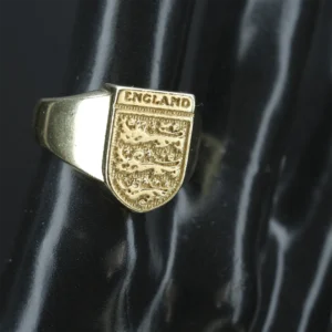 9ct Yellow Gold 3 Lions Signet Ring