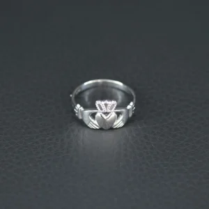 18ct White Gold Claddagh Ring