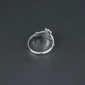 18ct White Gold Claddagh Ring