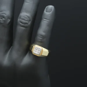 18ct Yellow Gold 0.22ct Diamond Signet Ring