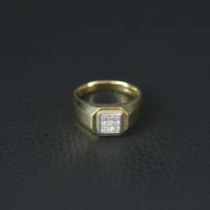 18ct Yellow Gold 0.22ct Diamond Signet Ring