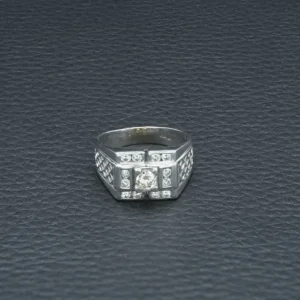 18ct White Gold Diamond Ring