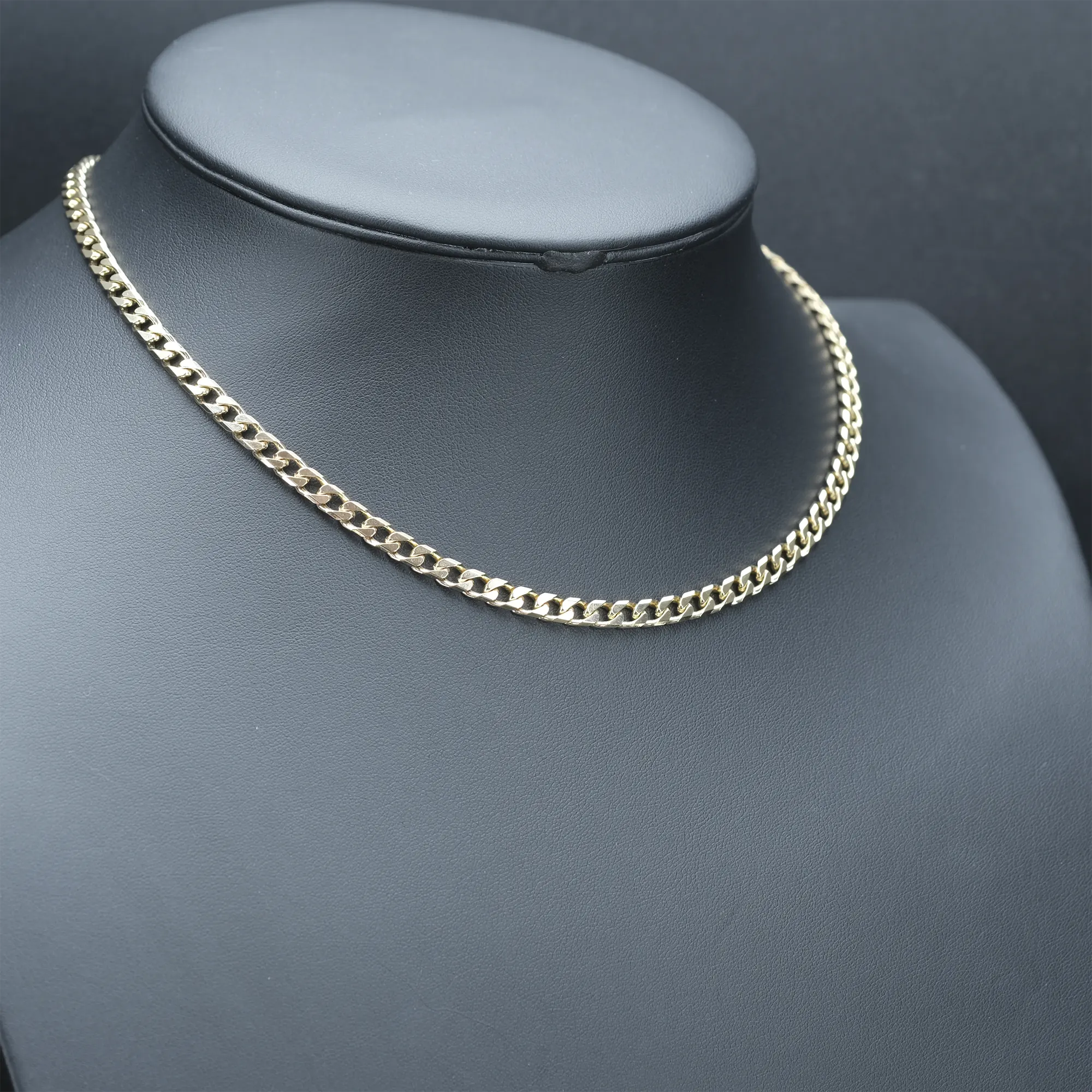 9ct Yellow Gold Curb Chain 18.5″ 5mm - Image 2