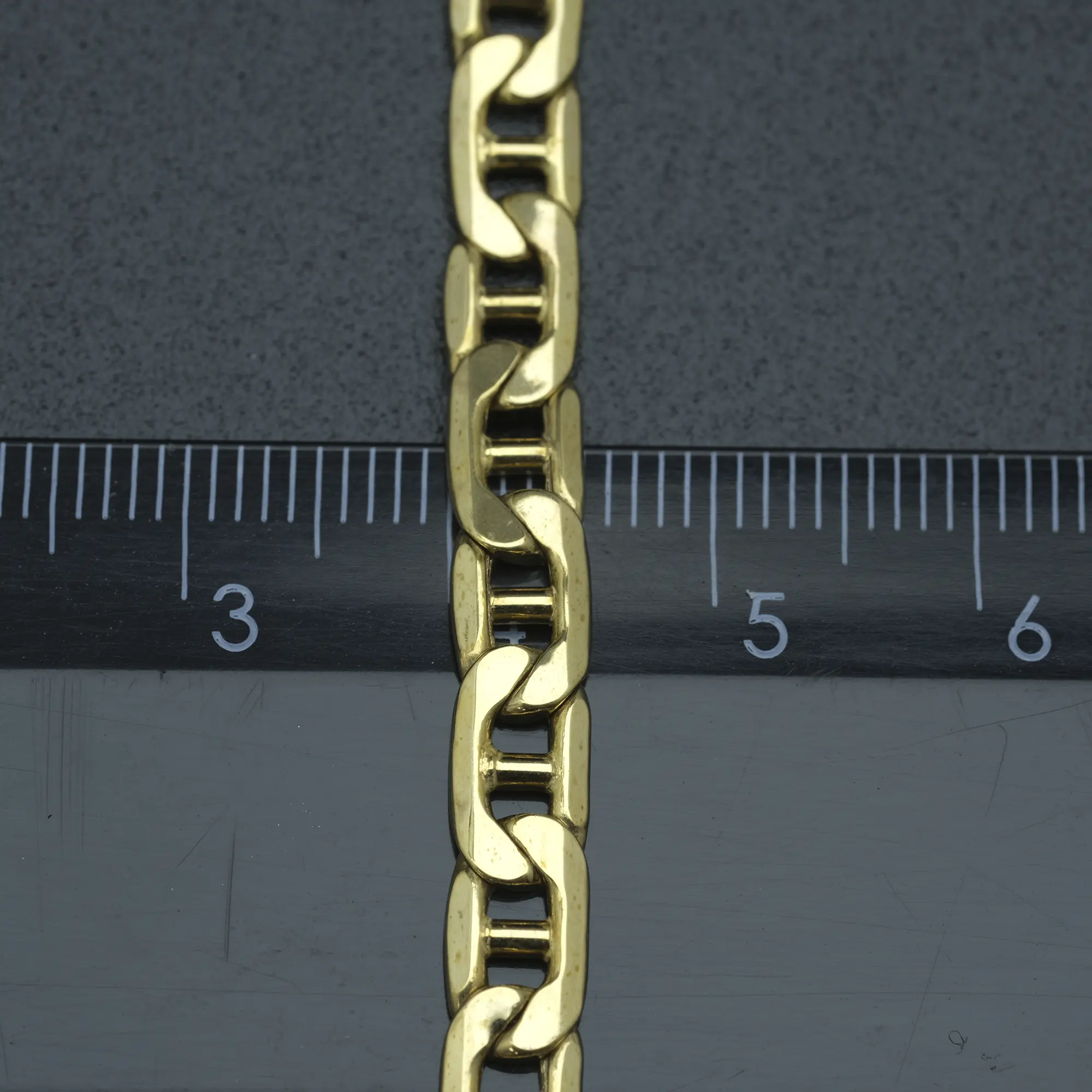 9ct Yellow Gold Marina Chain 18" 5.5mm - Image 3