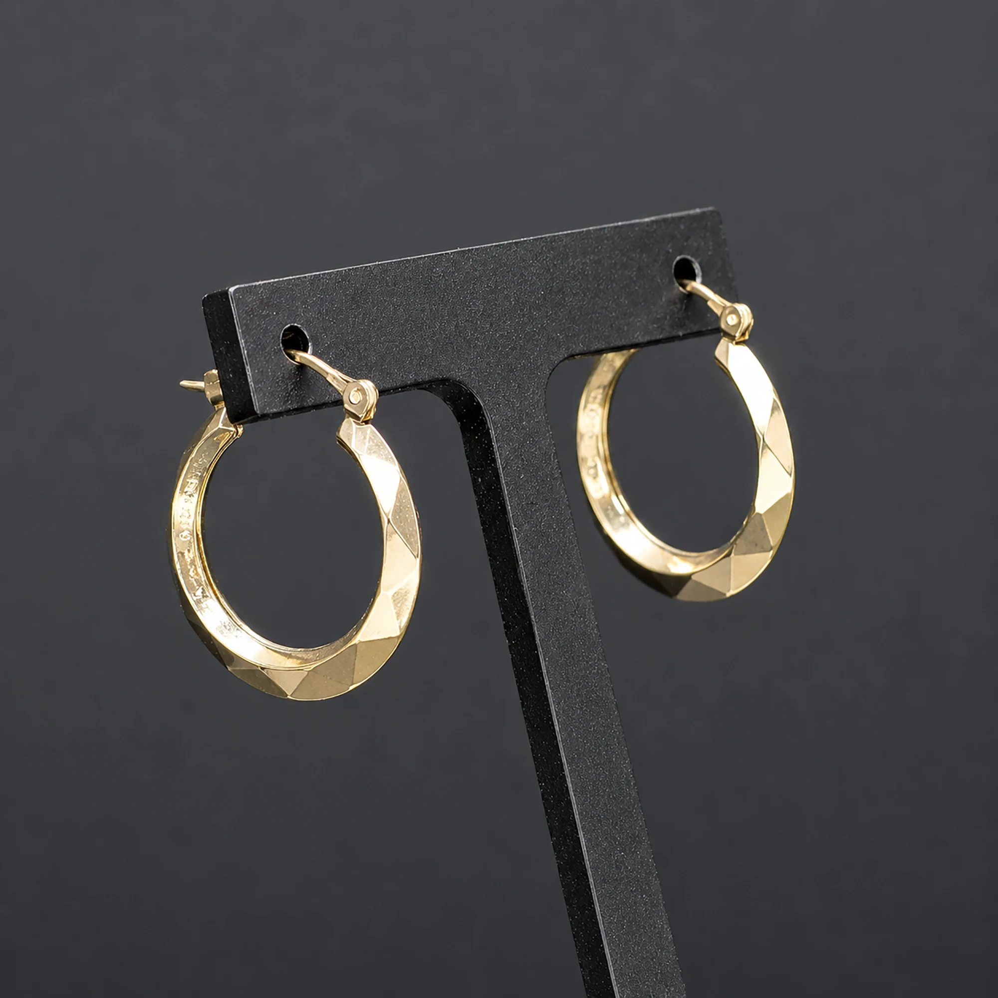 9ct Yellow Gold Patterned Hoop Earrings - Image 3