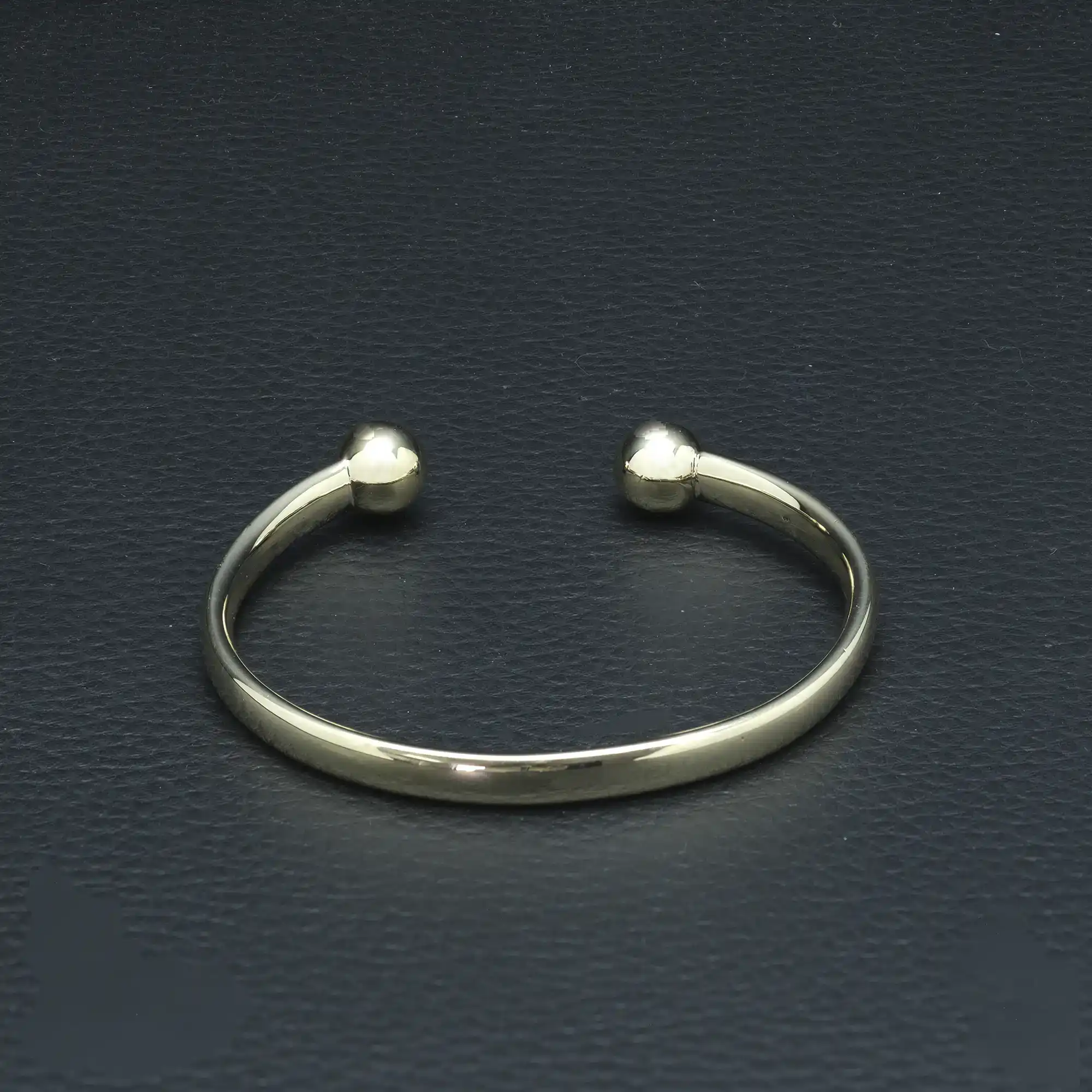 9ct Yellow Gold Torque Bangle - Image 3