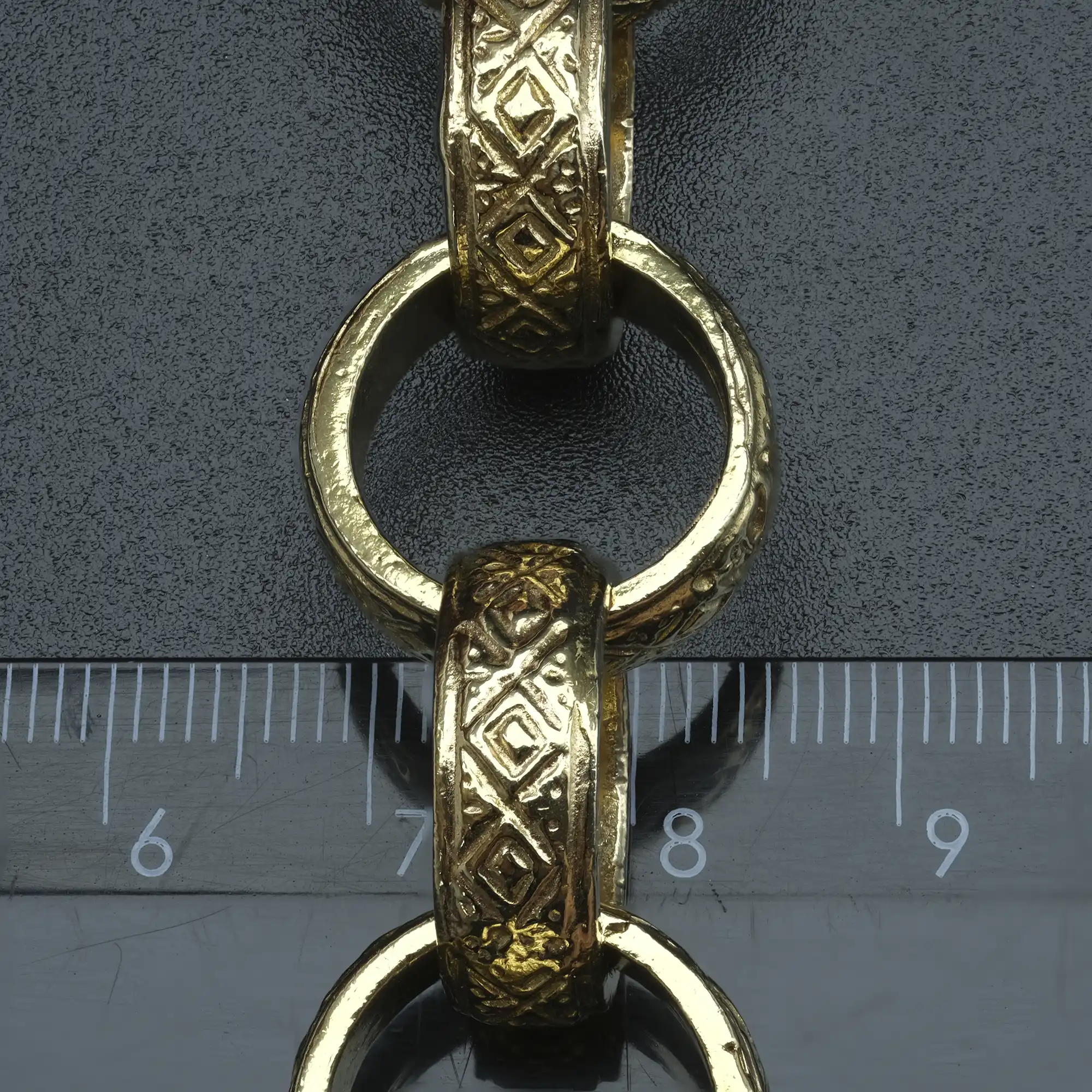 9ct Yellow Gold Patterned Belcher Bracelet 9″ 17.5mm - Image 3