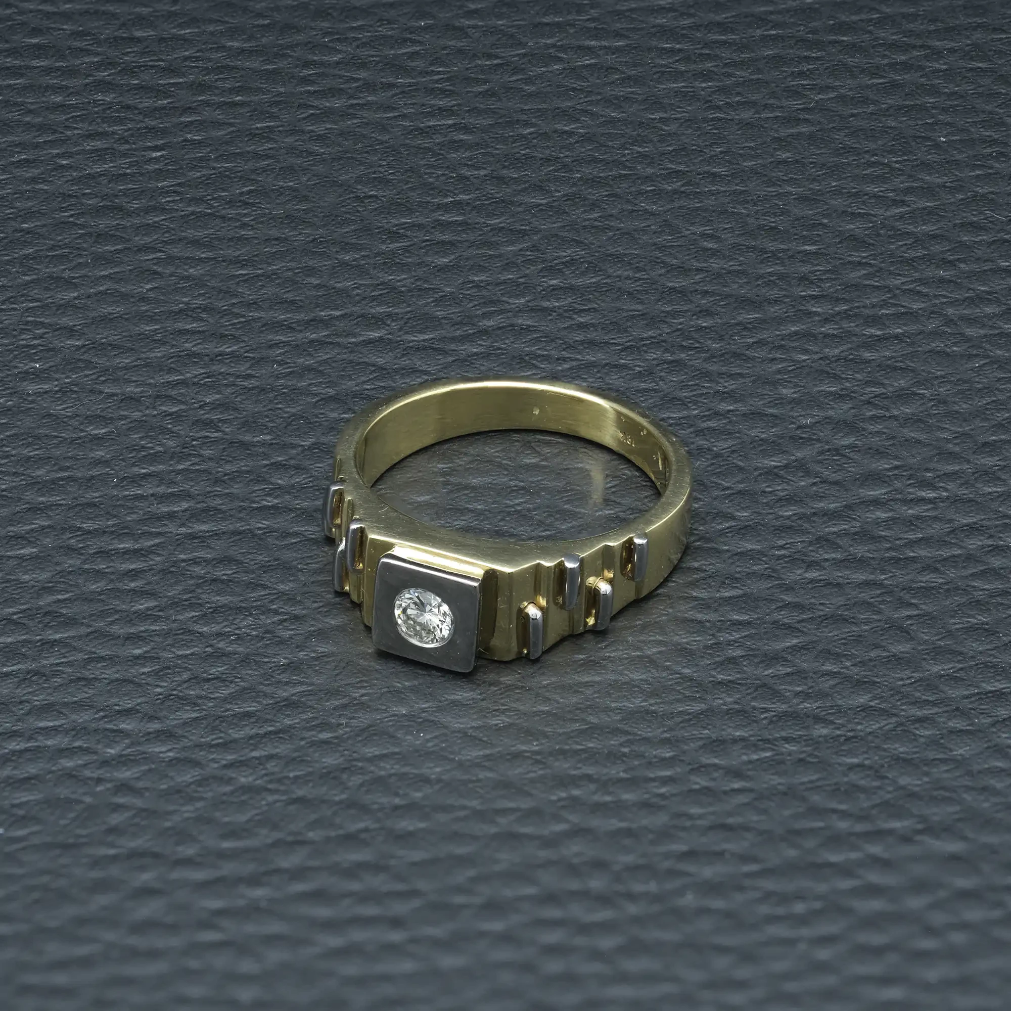18ct Yellow Gold 0.20ct Diamond Watch Strap Ring - Image 3