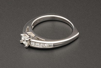 18ct White Gold 0.64ct Princess Cut Diamond & Diamond Shoulders Ring