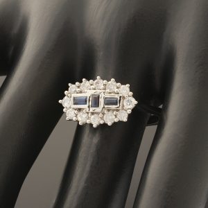 18ct White Gold Sapphire &#038; Diamond Ring