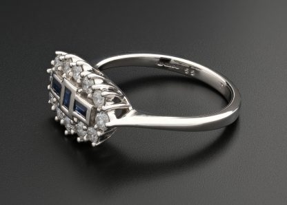 18ct White Gold Sapphire & Diamond Ring