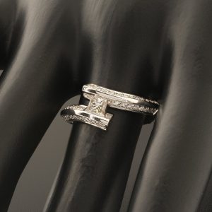 18ct White Gold 0.20ct Diamond Crossover Ring