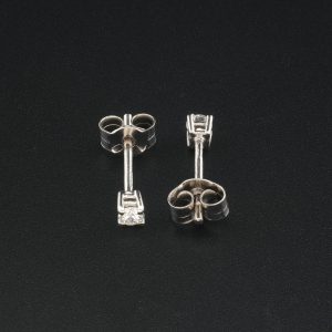 18ct White Gold 0.14ct Round Diamond Studs