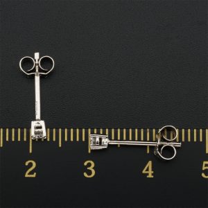 18ct White Gold 0.14ct Round Diamond Studs