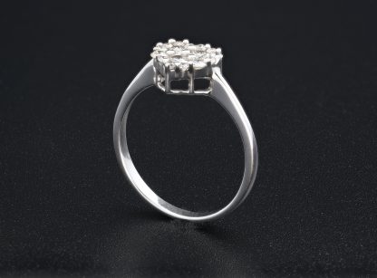 18ct White Gold 0.35ct Diamond Heart Cluster Ring