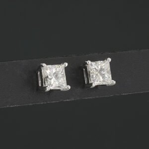 18ct White Gold 1.11ct Princess Cut Diamond Stud Earrings