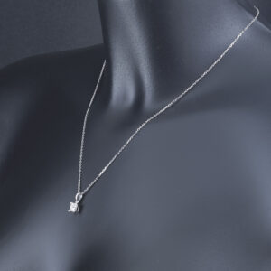 18ct White Gold 1.02ct Princess Cut Diamond Necklace
