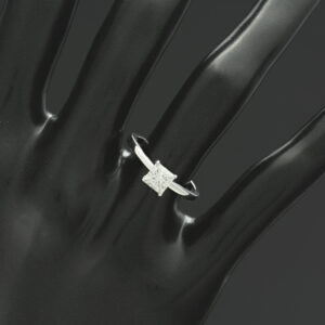 18ct White Gold 0.80ct Princess Cut Single Stone Diamond Ring