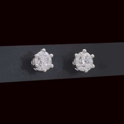 18ct White Gold 0.30ct Diamond Stud Earrings - Image 4